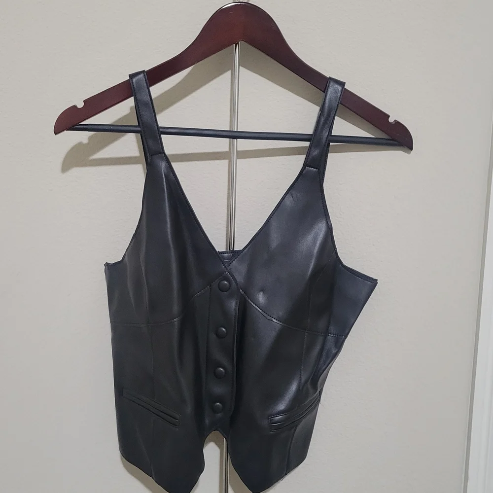 Black Faux Leather Crop Vest Top - Picture 2 of 4
